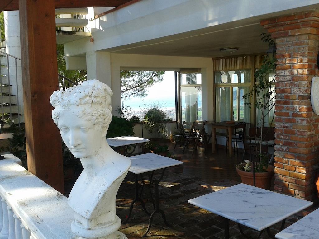 Hotel Ristorante Radar Carrara Bagian luar foto